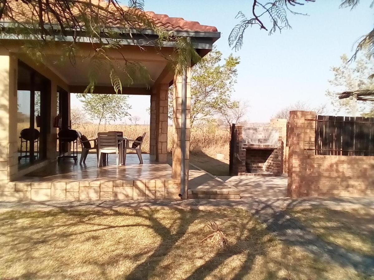 Nyani Lodge Dinokeng Pretoria Exterior photo